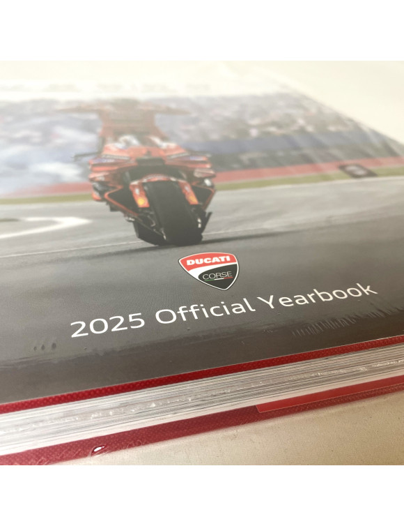 Libro Ufficiale Yearbook Ducati Corse 2025 - 2 Libro Ufficiale Yearbook Ducati Corse 2025 - 2